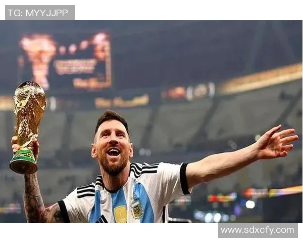 卷发足球明星的魅力与风采探秘他们如何在绿茵场上闪耀光芒 卷发足球明星的魅力与风采探秘他们如何在绿茵场上闪耀光芒